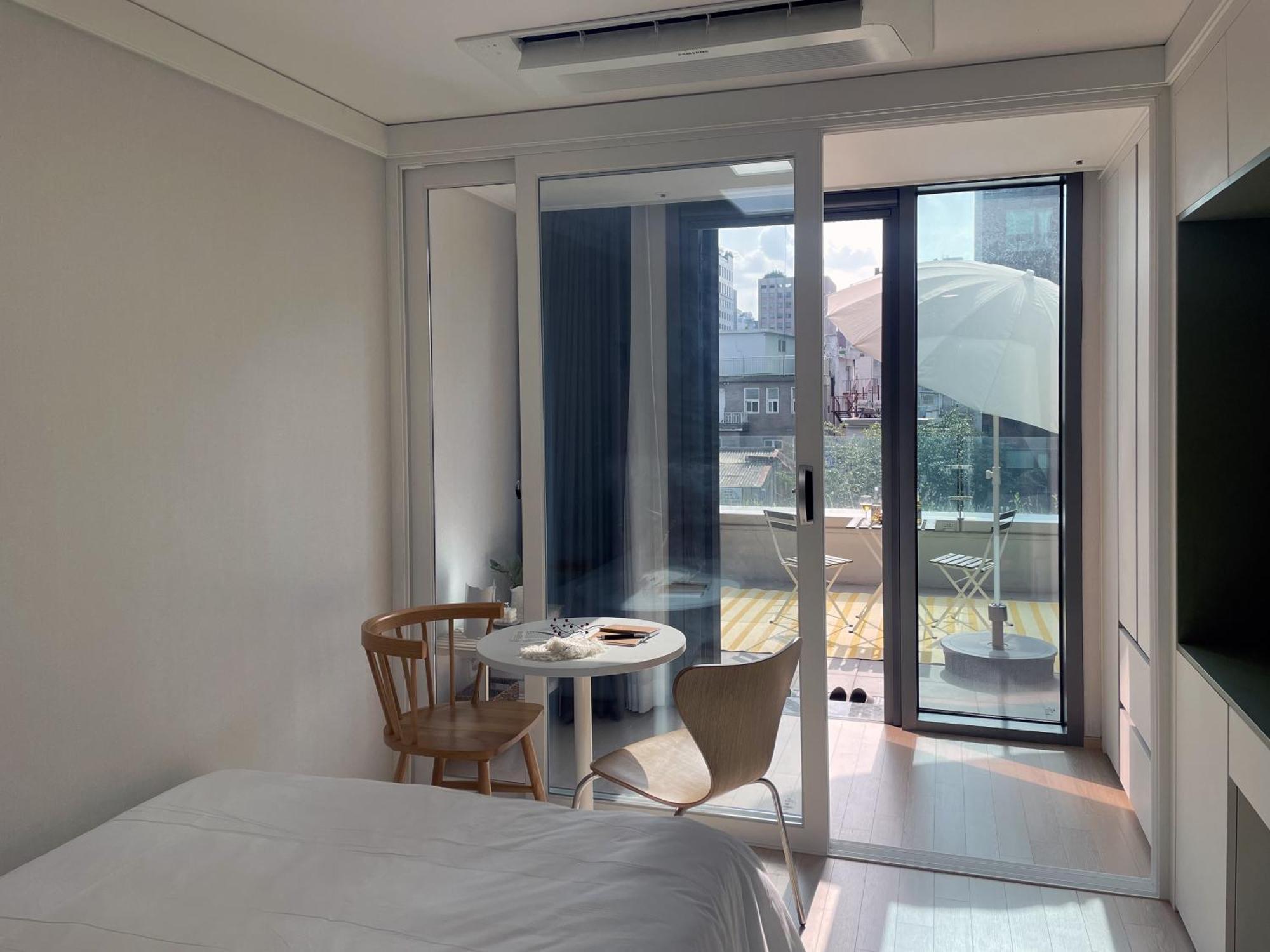 Urbanstay Myeongdong Сеул Екстер'єр фото