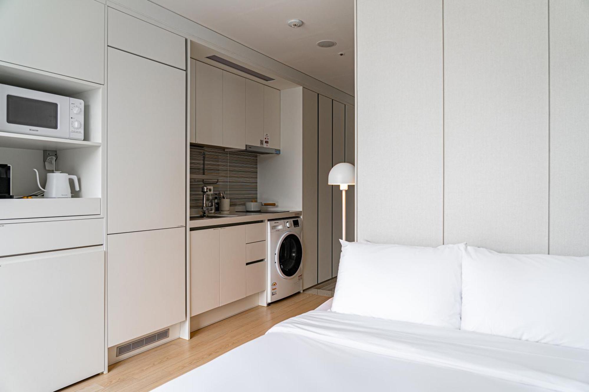 Urbanstay Myeongdong Сеул Екстер'єр фото