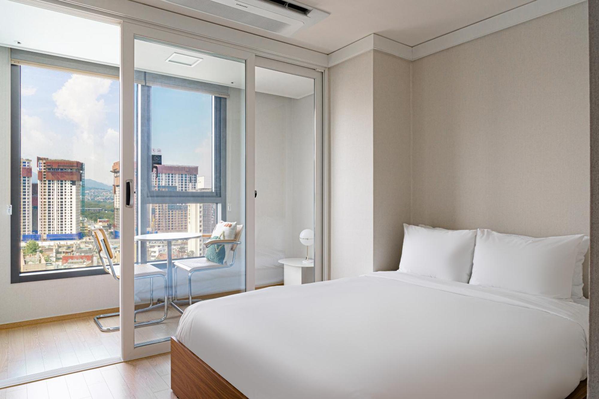 Urbanstay Myeongdong Сеул Екстер'єр фото