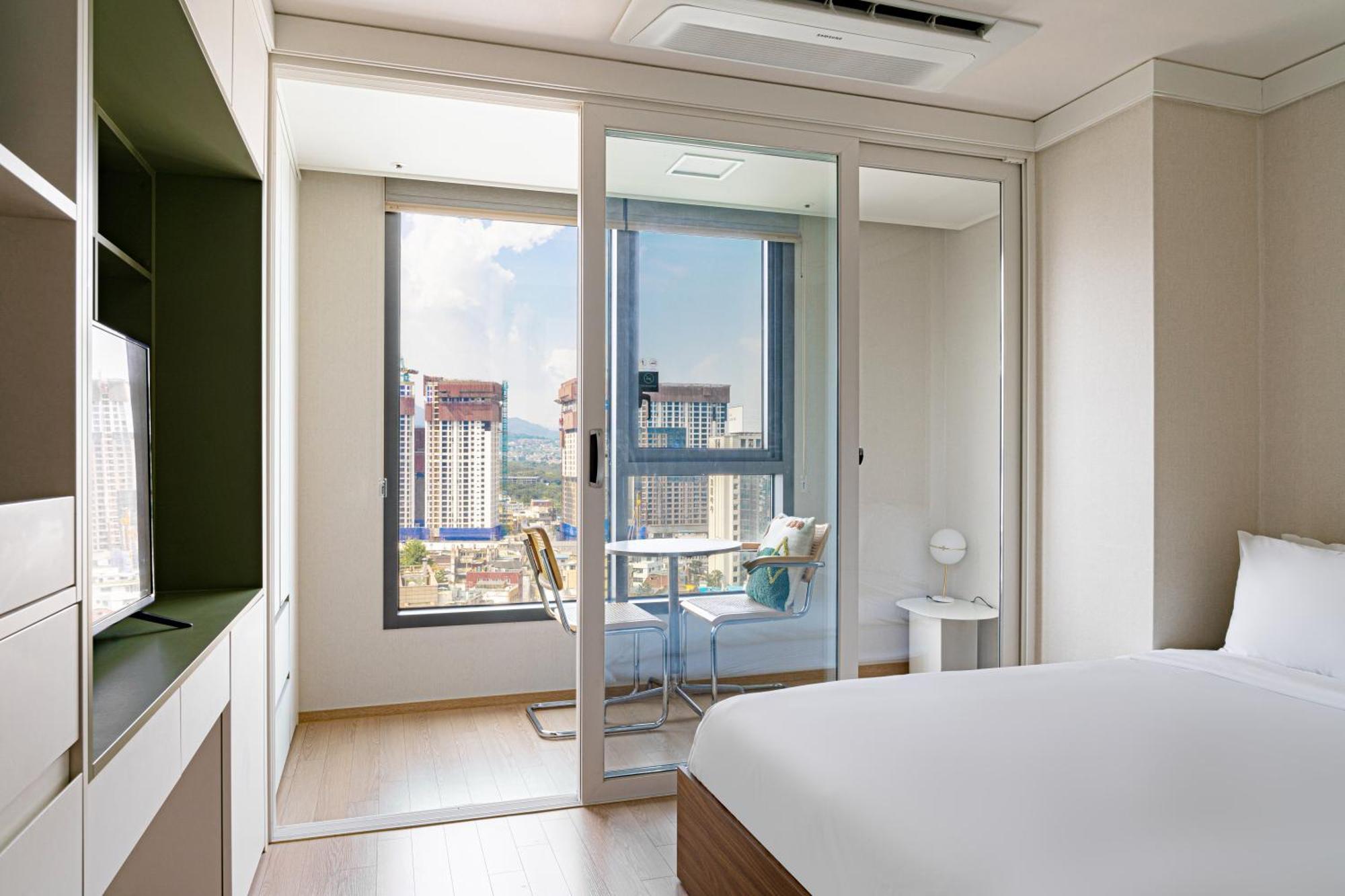 Urbanstay Myeongdong Сеул Екстер'єр фото