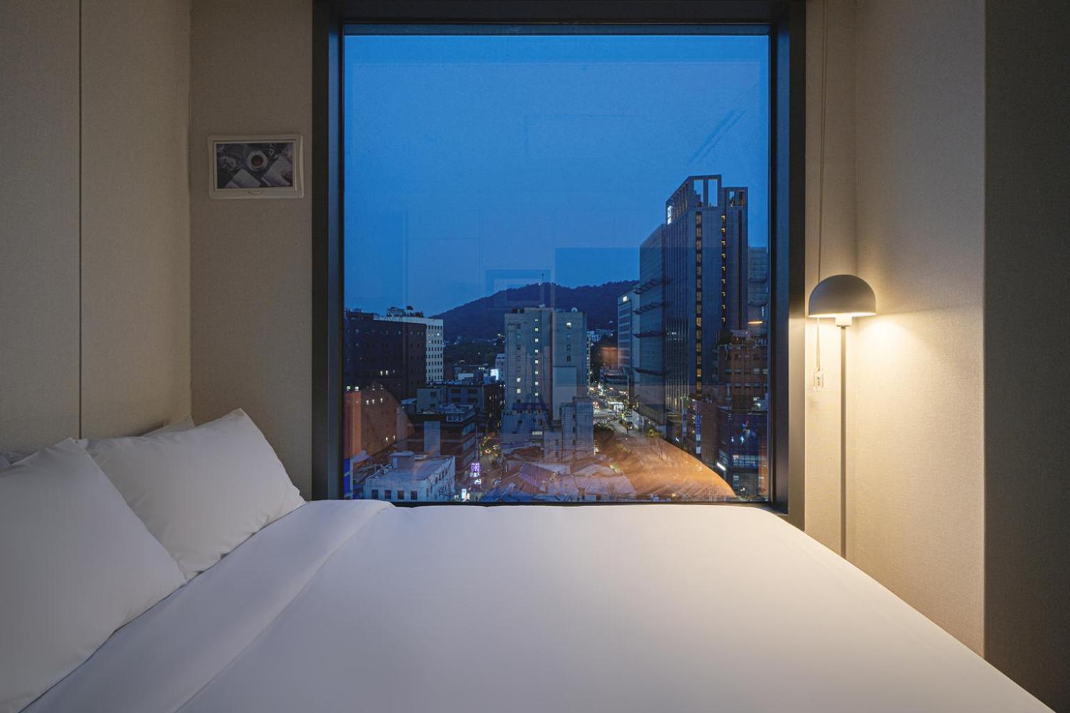 Urbanstay Myeongdong Сеул Екстер'єр фото